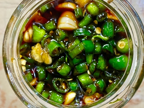 病みつきの美味しさ!青唐辛子のにんにく醤油漬け